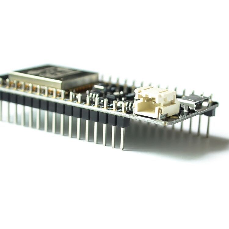 لوحة تطوير Wemos D1 V1.0 ESP32 - مراجعة Wemos D1 وسعره