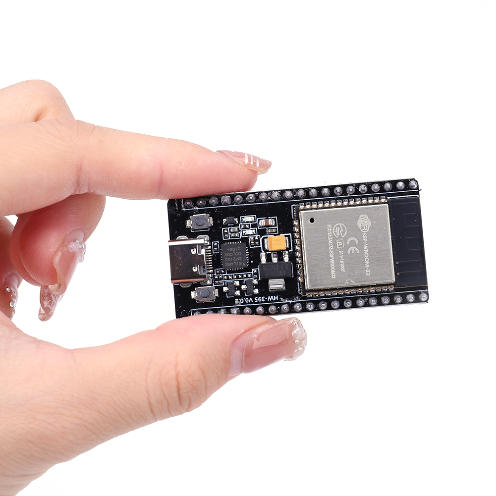 ESP32 Nodemcu ESP32 لوح تمديد  - مراجعة Nodemcuv2 وسعره