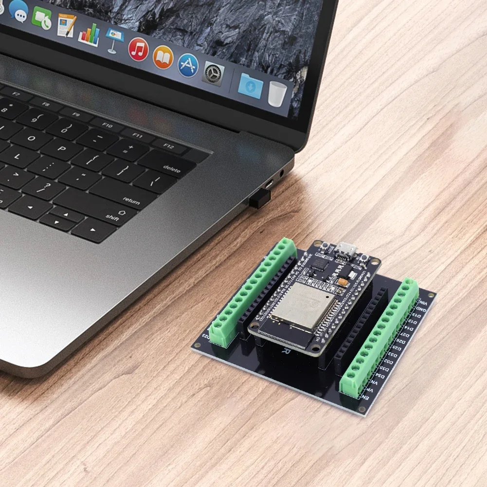 لوحة توسعة 32S CP2102 NodeMCU- - مراجعة Nodemcuv2 وسعره